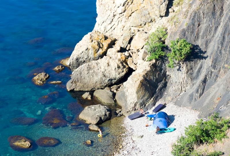 Где лучше путешествовать с палаткой в Крыму?