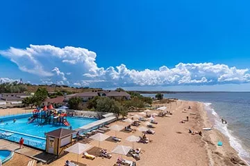 Отдых в Крыму с детьми на все включено в семейном отеле АзовЛенд