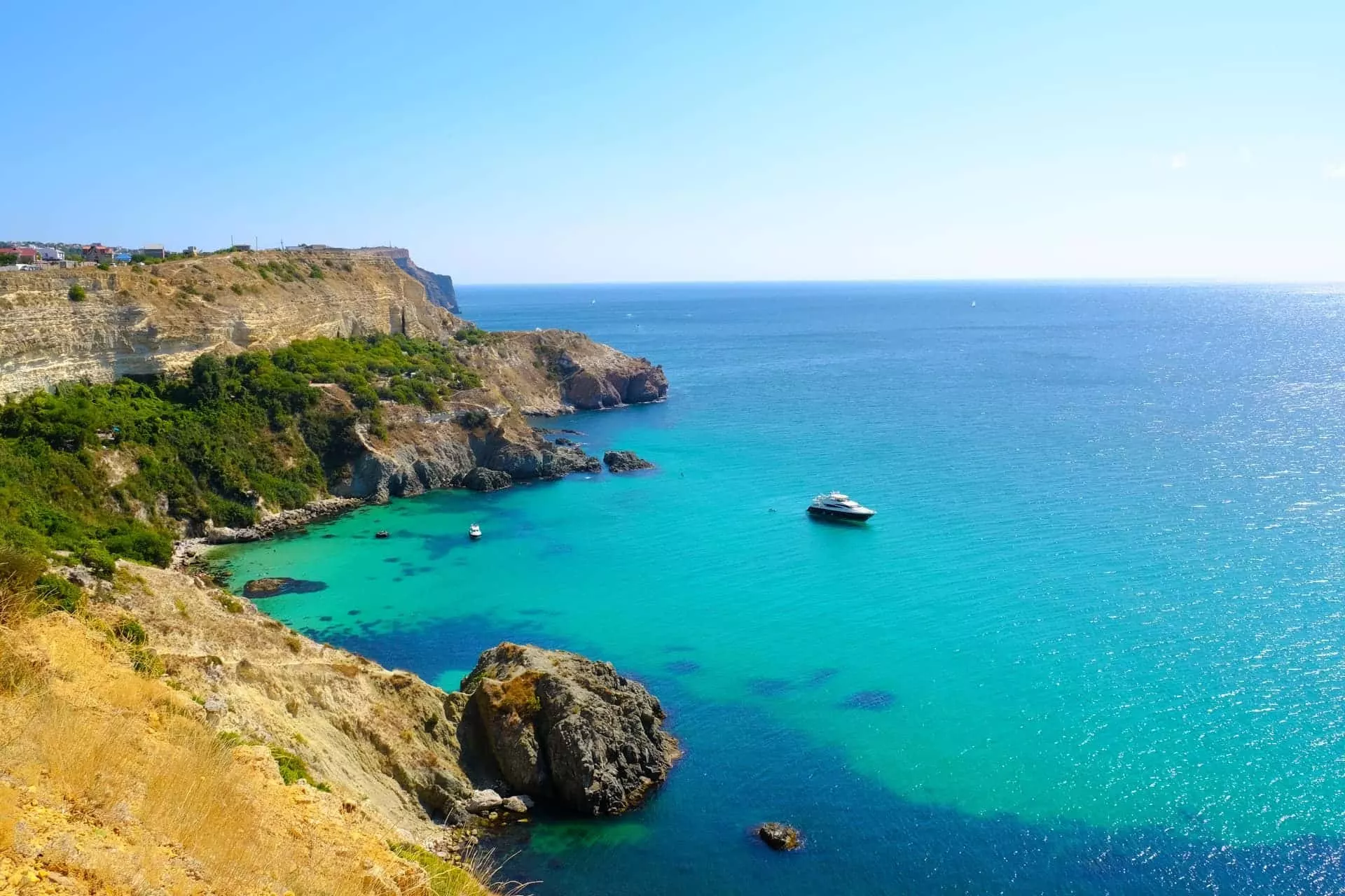 Чистое море в крыму