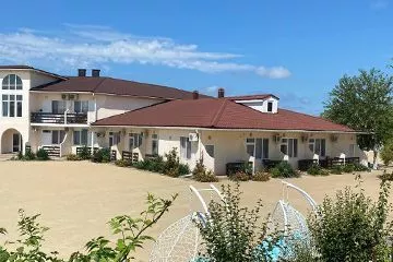 Отдых в Крыму с детьми - семейный отель АзовЛенд