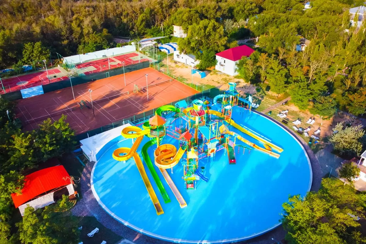 Детский аквапарк в курортном комплексе Азовский