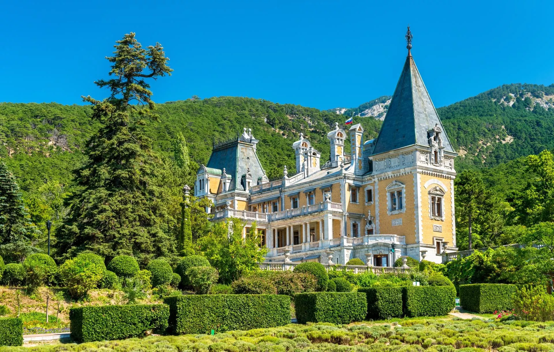 Пляжный отдых летом в Крыму