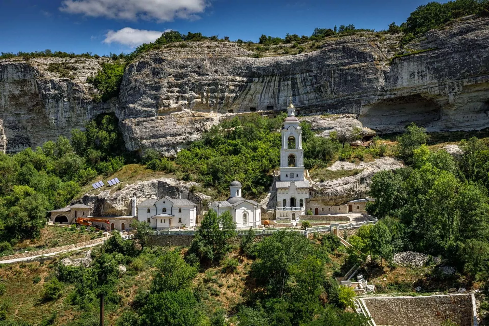Успенский пещерный монастырь в Крыму