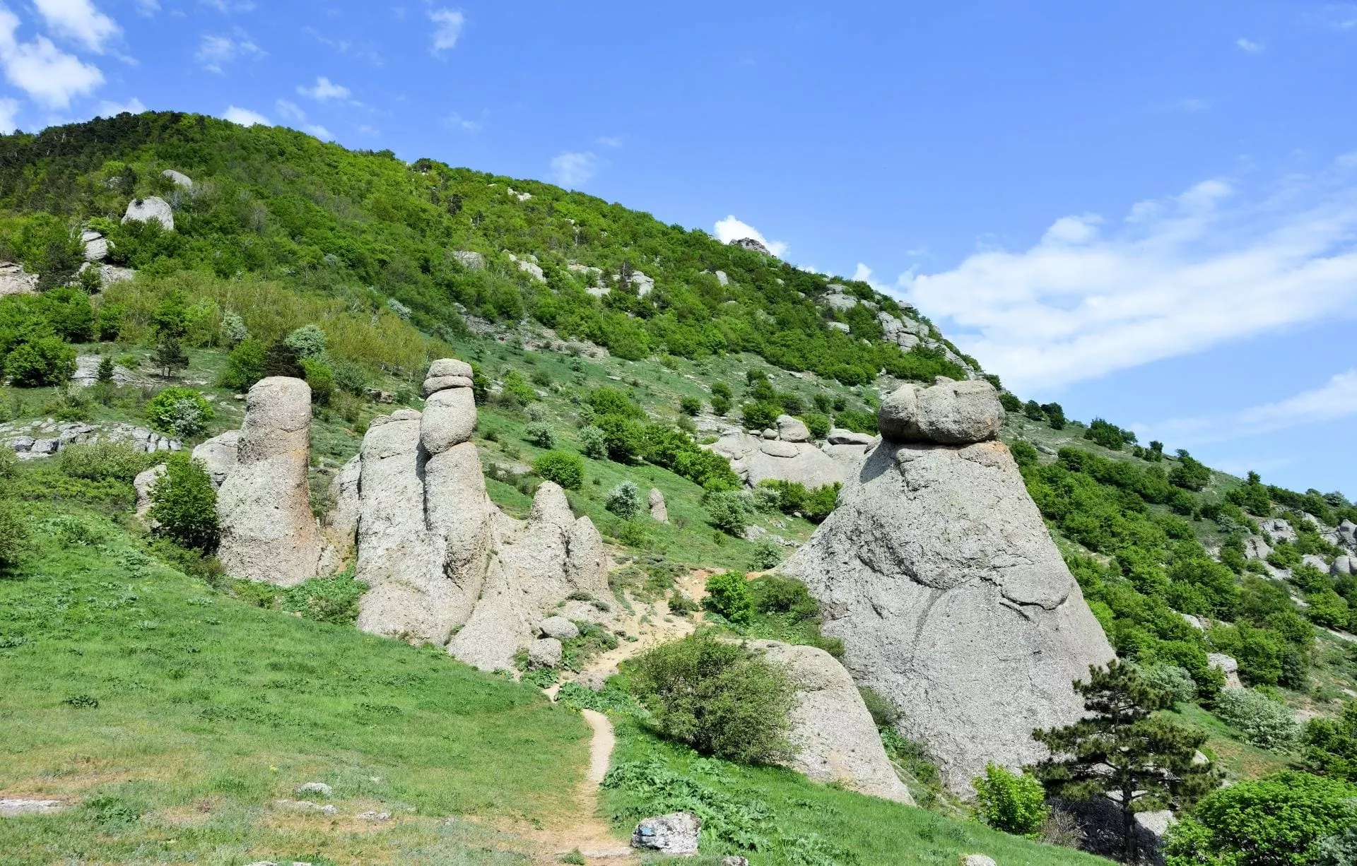 Долина Привидений в Крыму