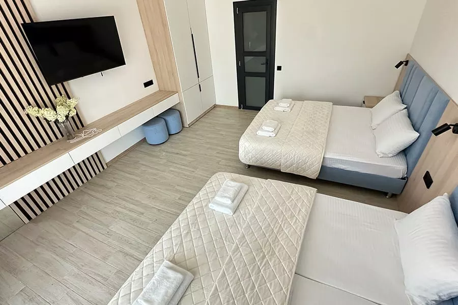 Номер Делюкс семейный с верандой в курортном комплексе Азовский