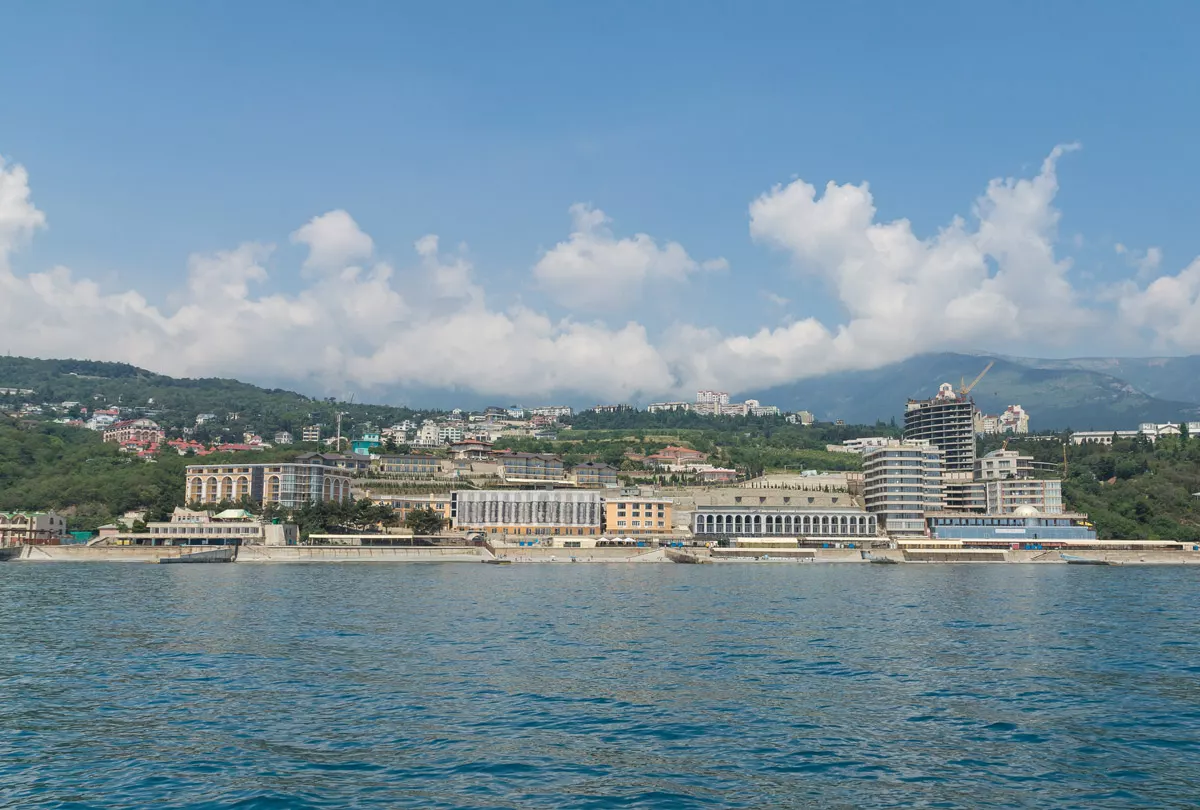 Пляж Ливадия в Крыму