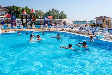 Семейный отель АзовЛенд - отдых в Крыму с детьми на все включено