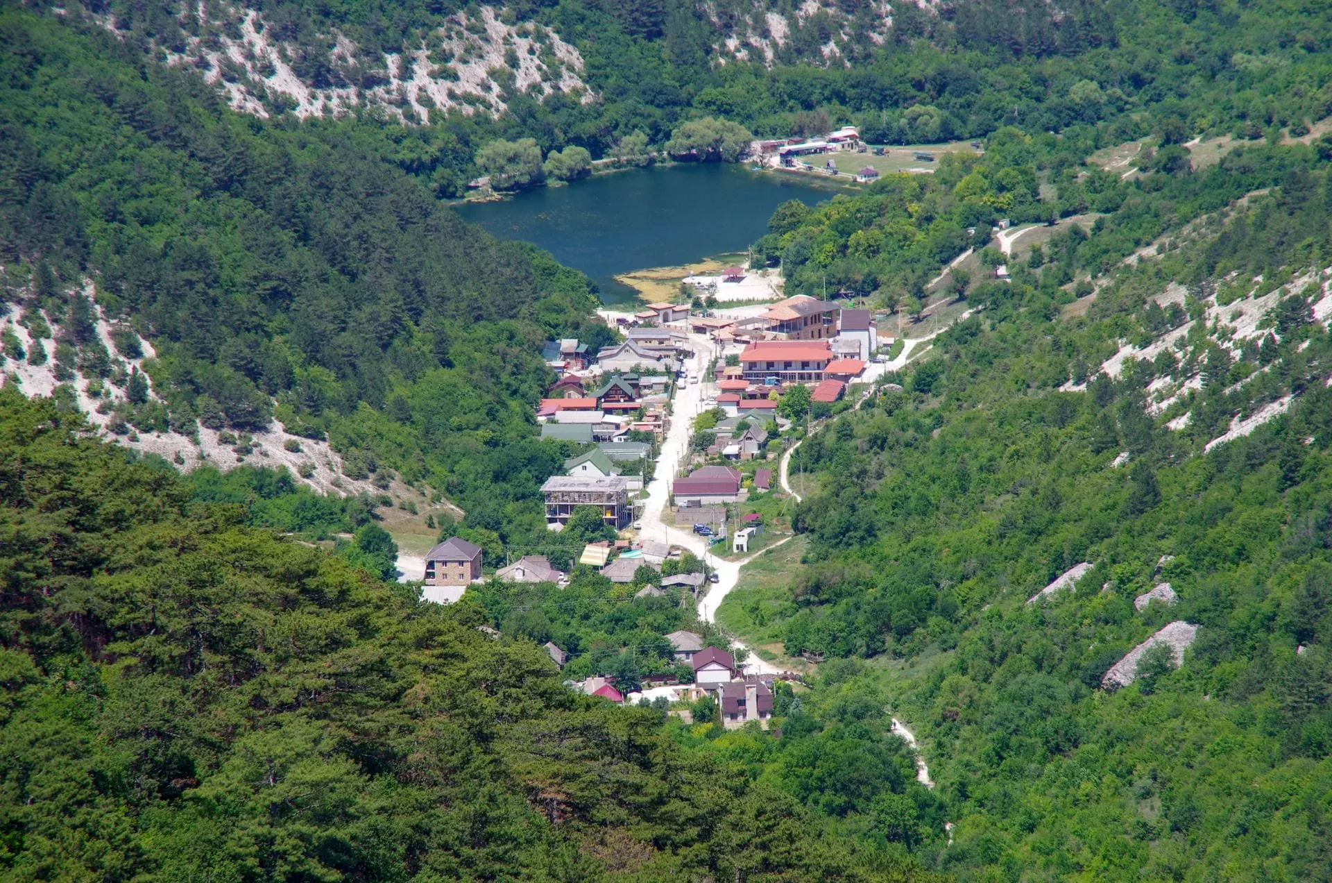 Девичье озеро в Крыму