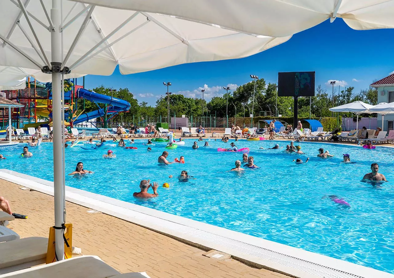 Курортный комплекс Азовский - отдых в Крыму с детьми в Ленинском районе
