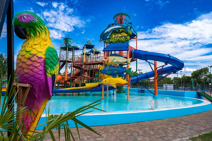 «Остров Сокровищ» аквапарк в Крыму на территории Курортного комплекса «Азовский»