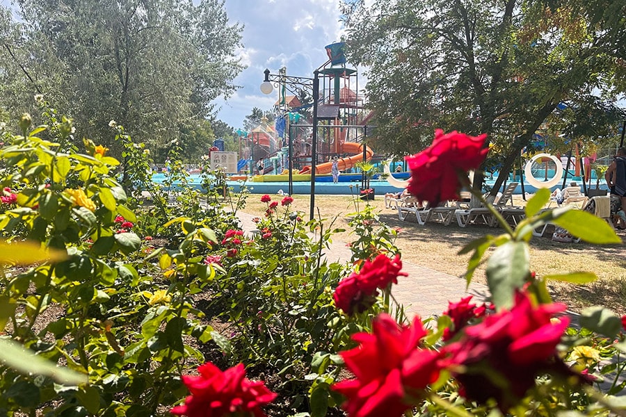 Инфраструктура Курортного комплекса «Азовский» с собственным аквапарком на территории