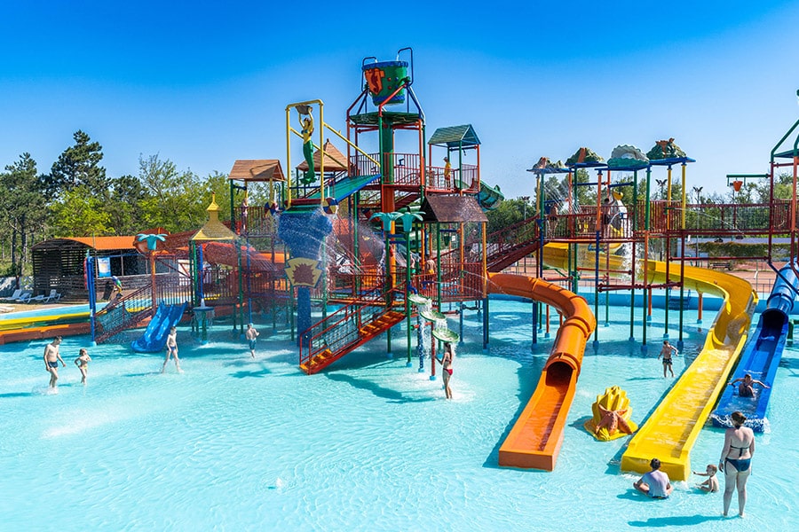 Курортный комплекс «Азовский» с собсвенным аквапарком на территории