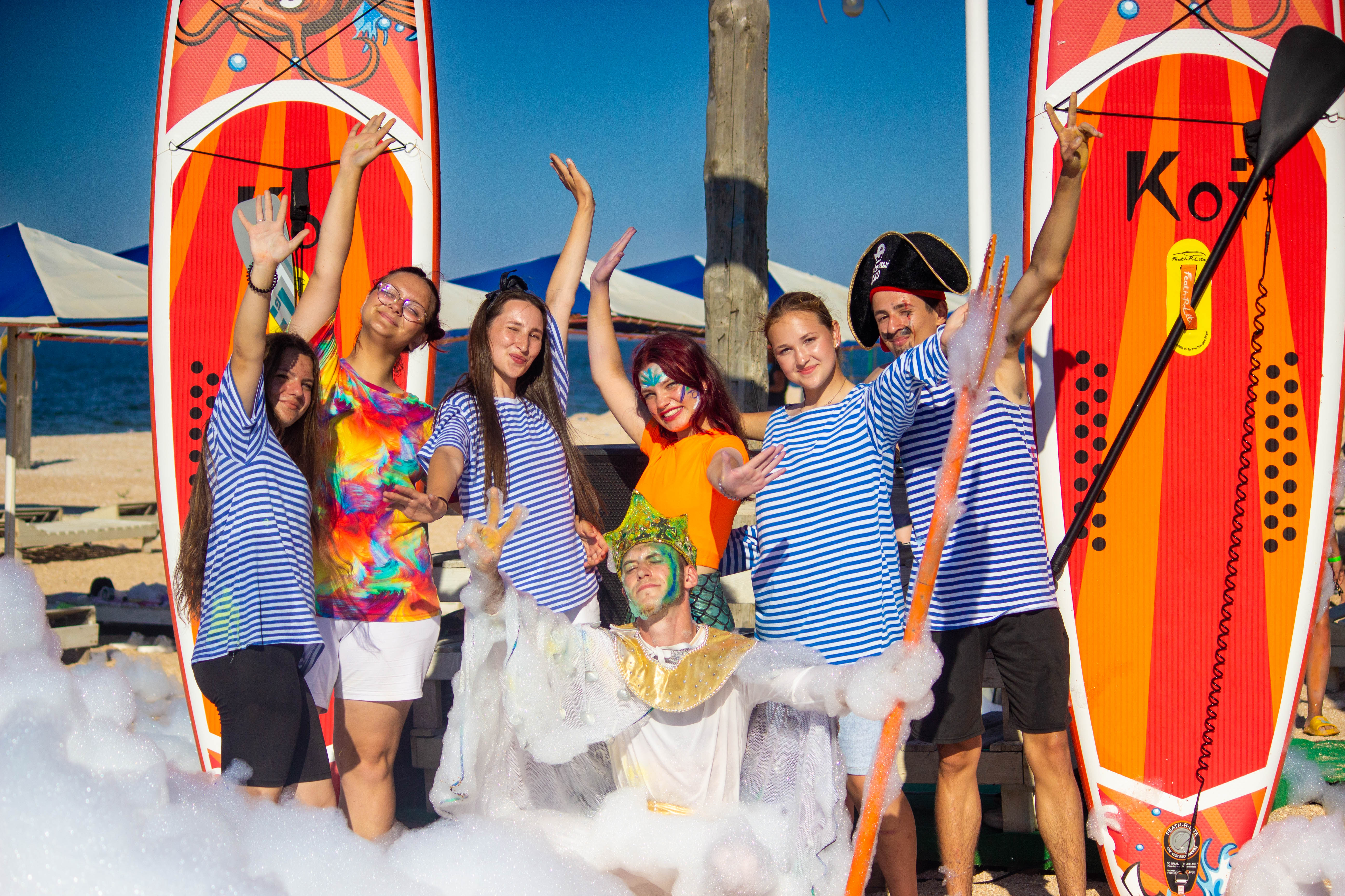 Пенное шоу в Курортном комплексе «Азовский» Крым