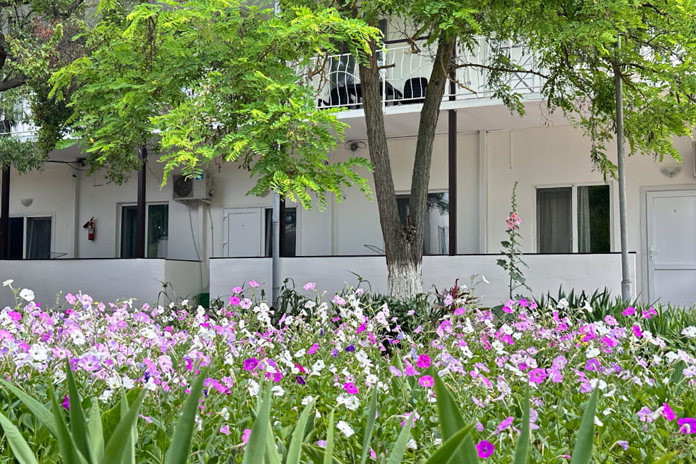 номера стандарт курортного комплекса Азовский с балконом или верандой