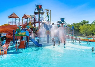 Аквапарк Остров Сокровищ в Курортном комплексе Азовский Крым