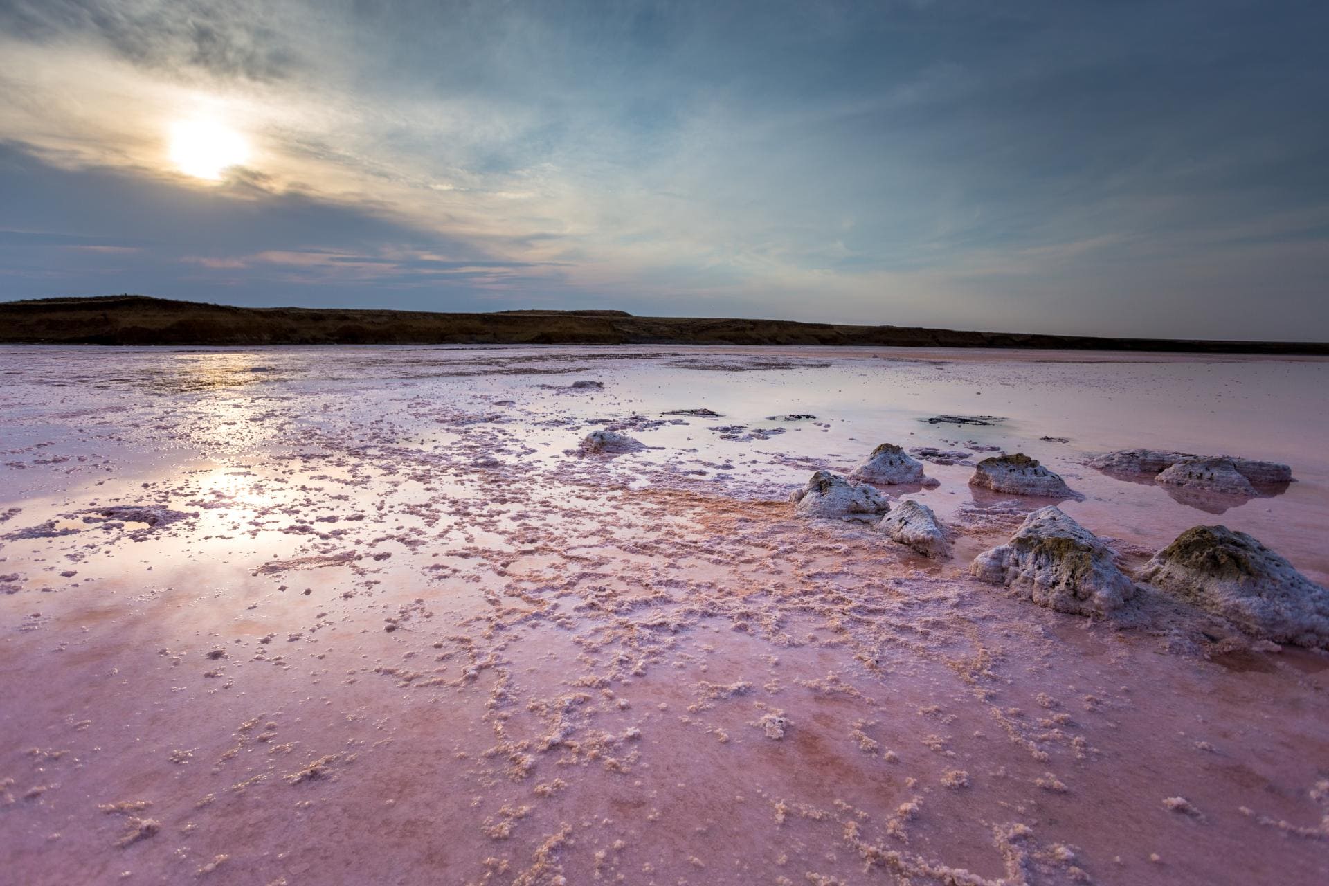 Штормовое Крым розовое озеро