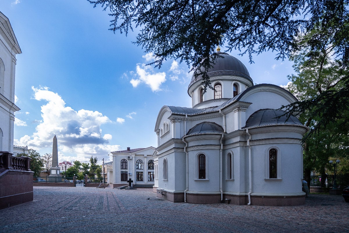 Храм всех святых в Симферополе