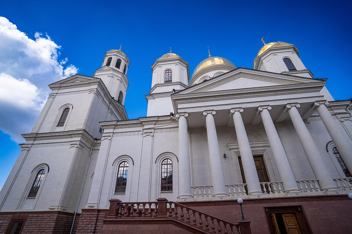 Храм всех святых в Симферополе Крым