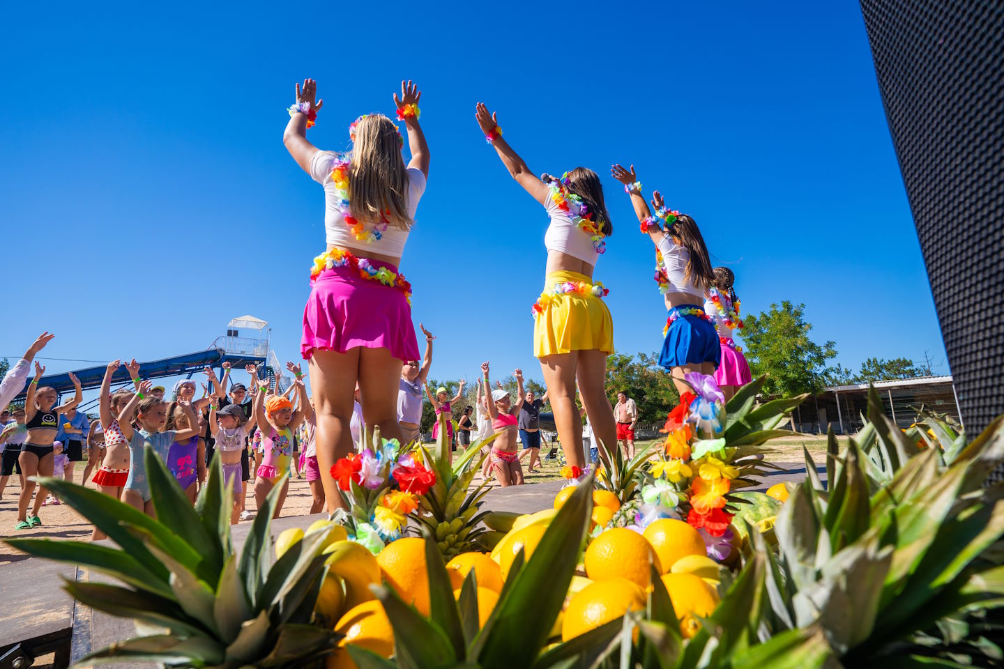 Танцующий отель в Курортном комплексе «Азовский» Крым