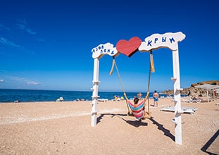 Пляж АзовЛенда в Крыму