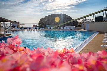 Бассейн в АзовЛенде Крым