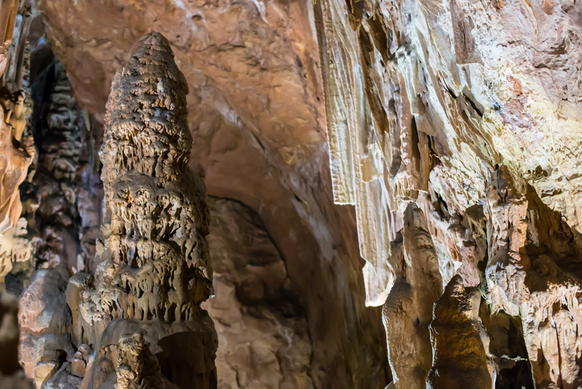 Скельская пещера