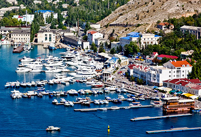 Таврическая набережная в Балаклаве Крым