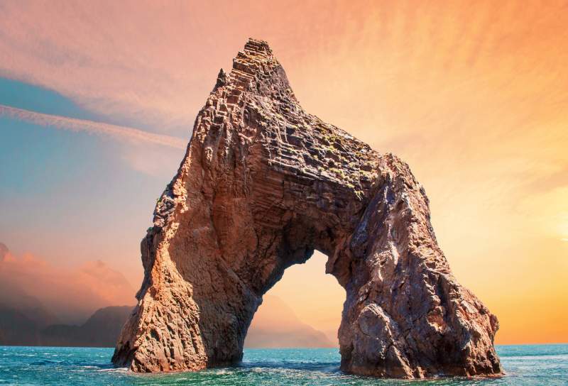 Золотые ворота в Коктебеле